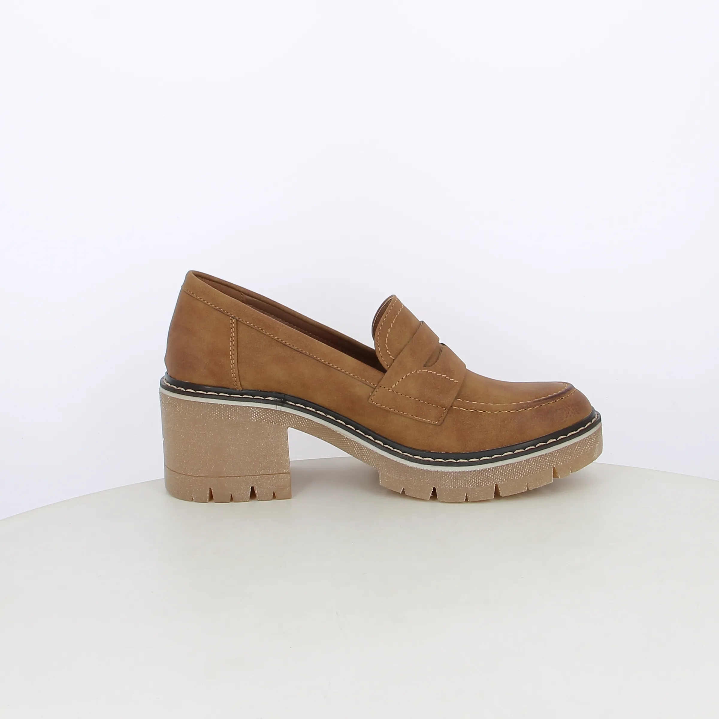 -----Refresh -----Mocassini da donna con tacco ----