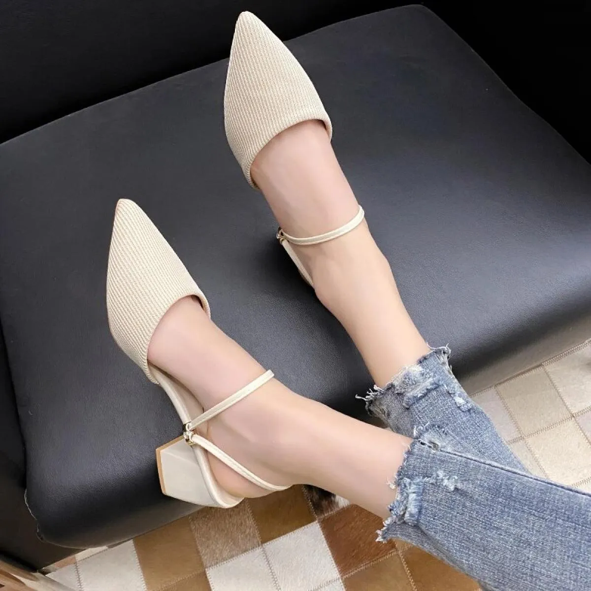 2023 Nuova Primavera E Autunno Sandali da Donna Baotou Radice Quadrata Tacco Basso Solido Scarpe da Donna Scarpe Tacco Alto Sand