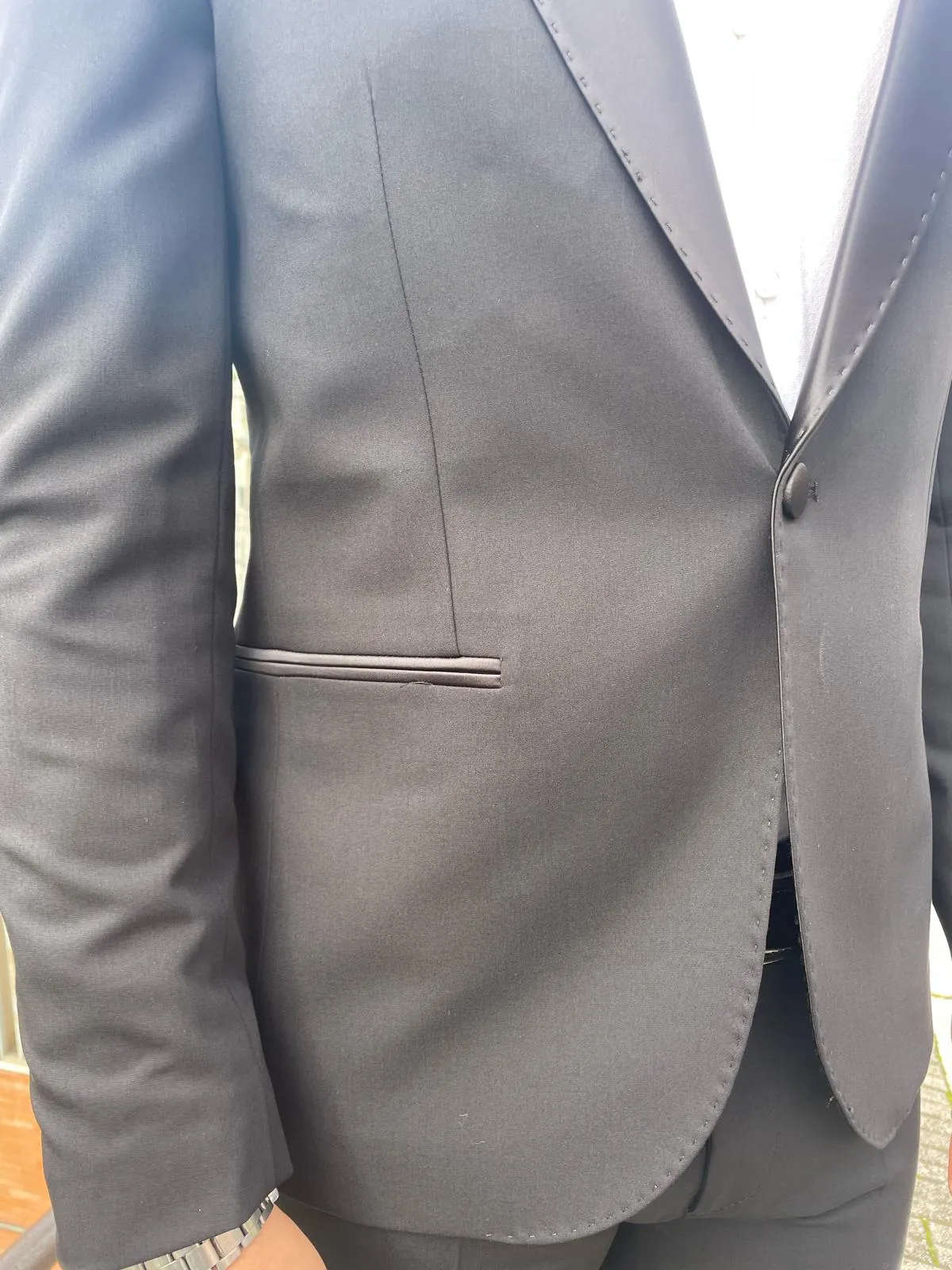 Abito 2 pezzi completo revers di raso tessuto elasticizzato mod. Hamsik  S17 Milano
