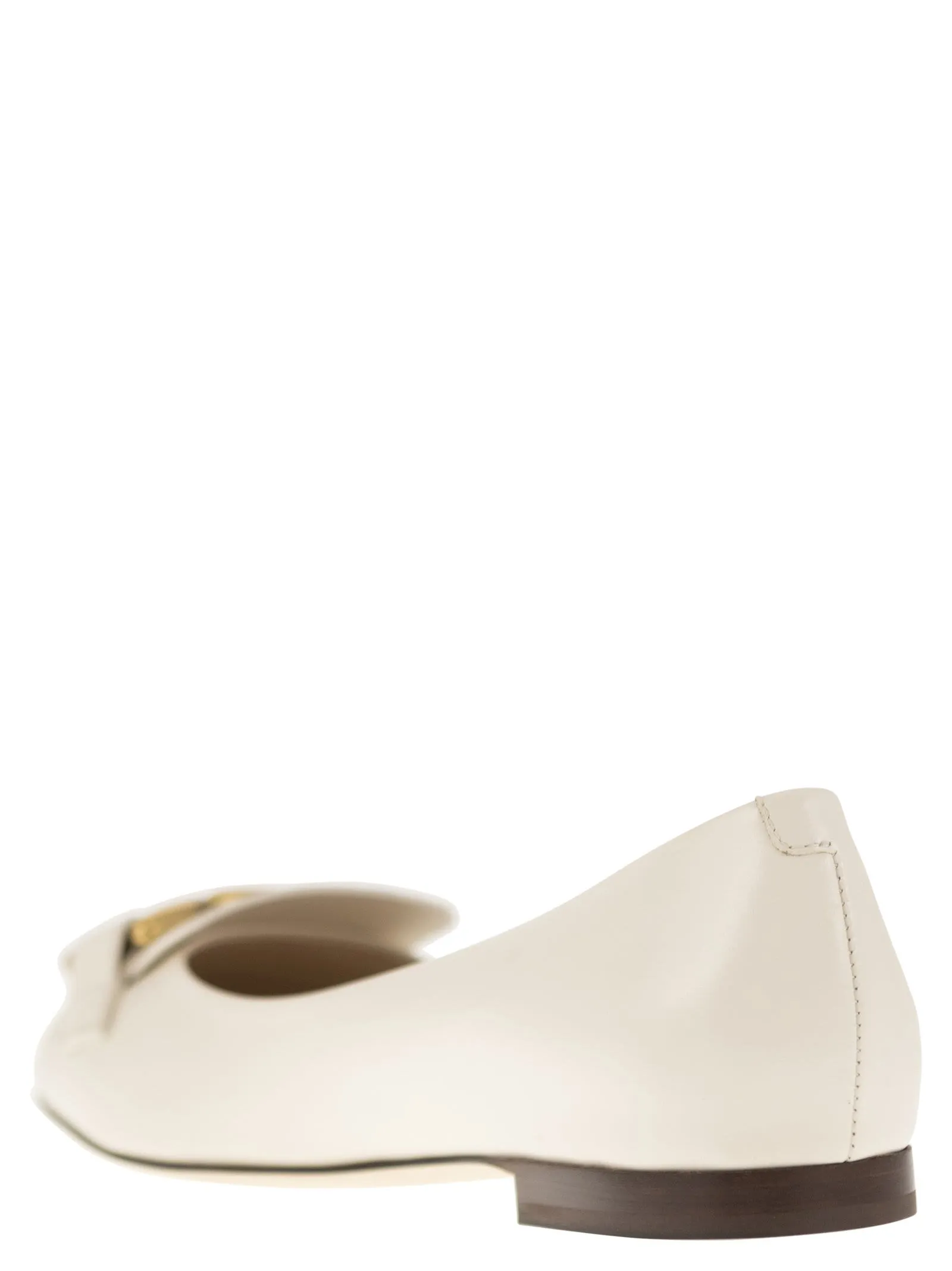 Ballerina in pelle con accessorio