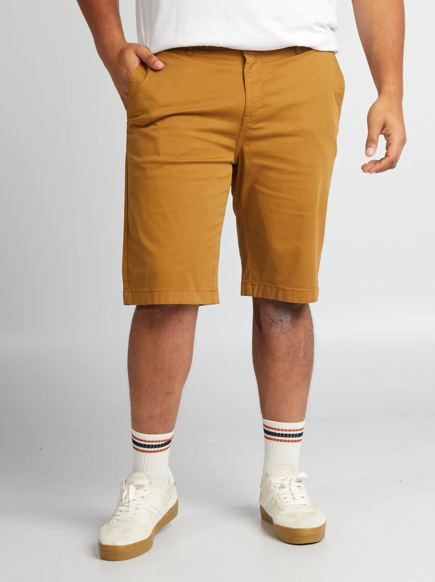 Bermuda chino - KAKI