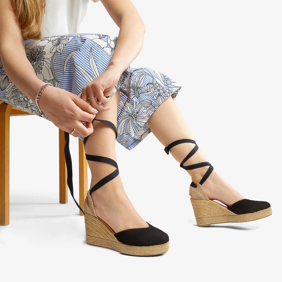 Campesina Lace Up Nera