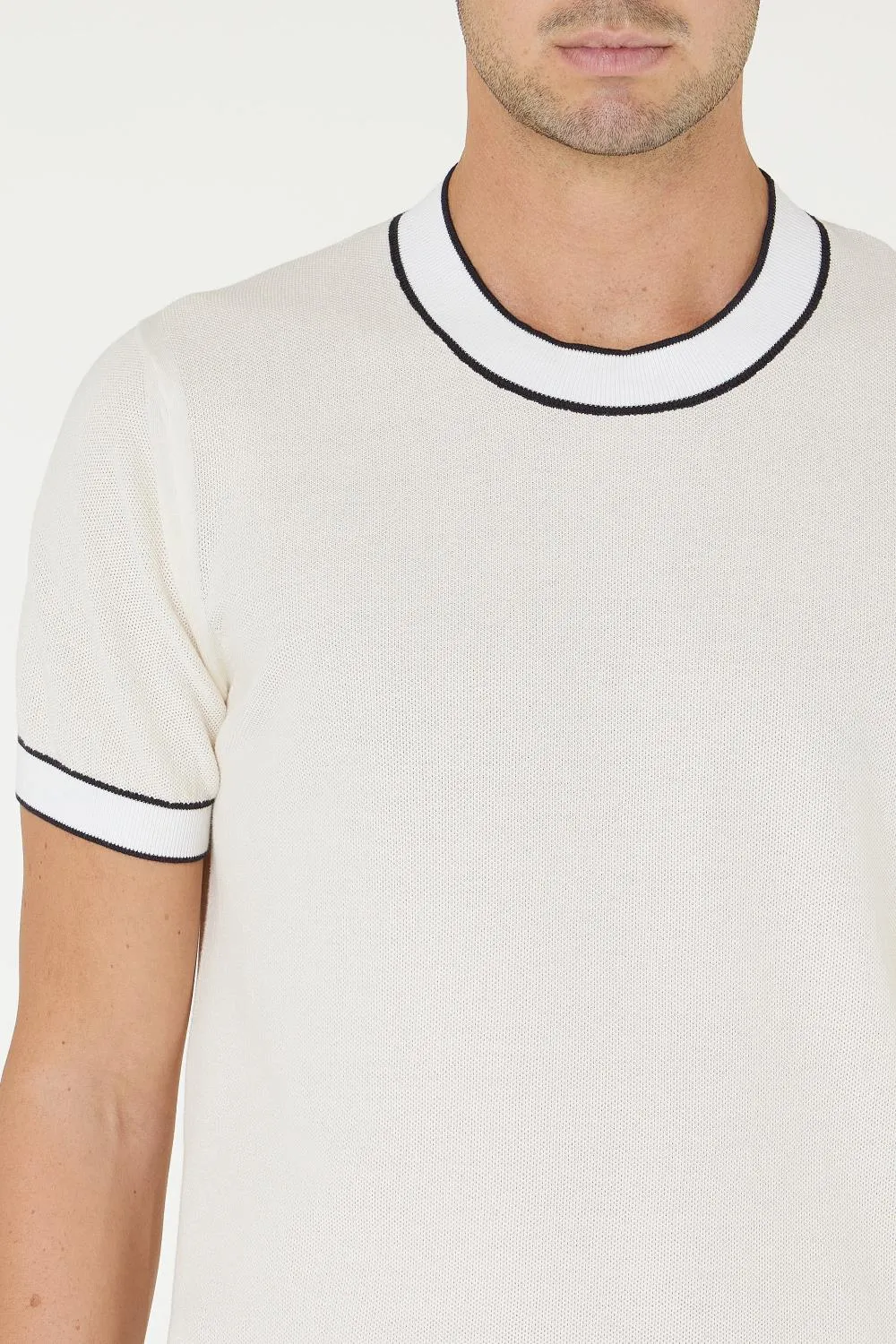 Crew Neck T-Shirt with Contrasting Details Paolo Pecora / White
