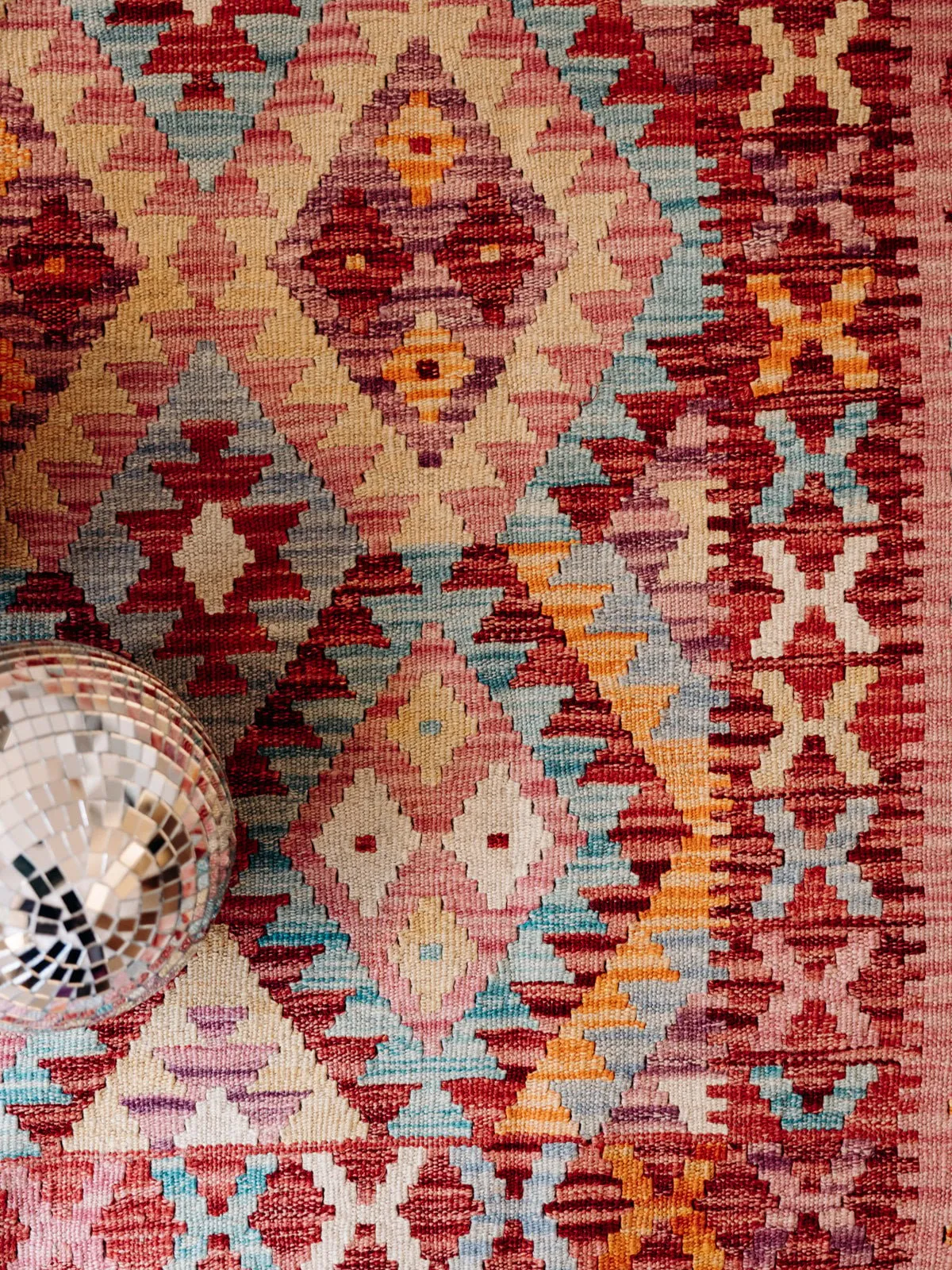  DEBONGOUT   EDDY, LE TAPIS KILIM N°242 - Tapis kilim n242 | Multicolore