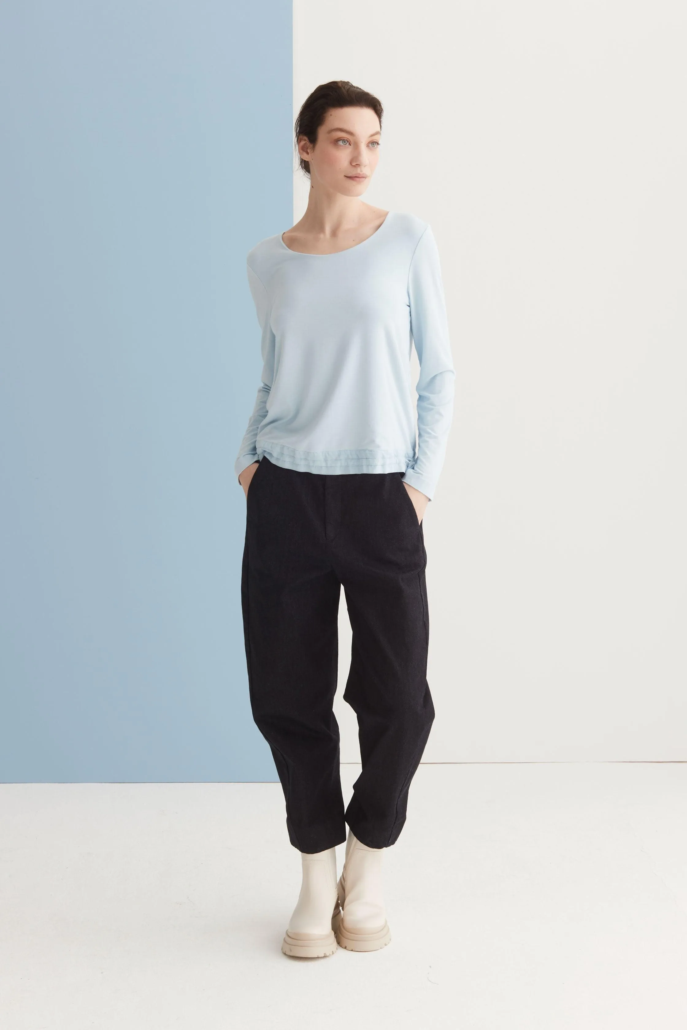 European Culture  ---------    ------------Pantalone Denim Baggy 05EU 4101