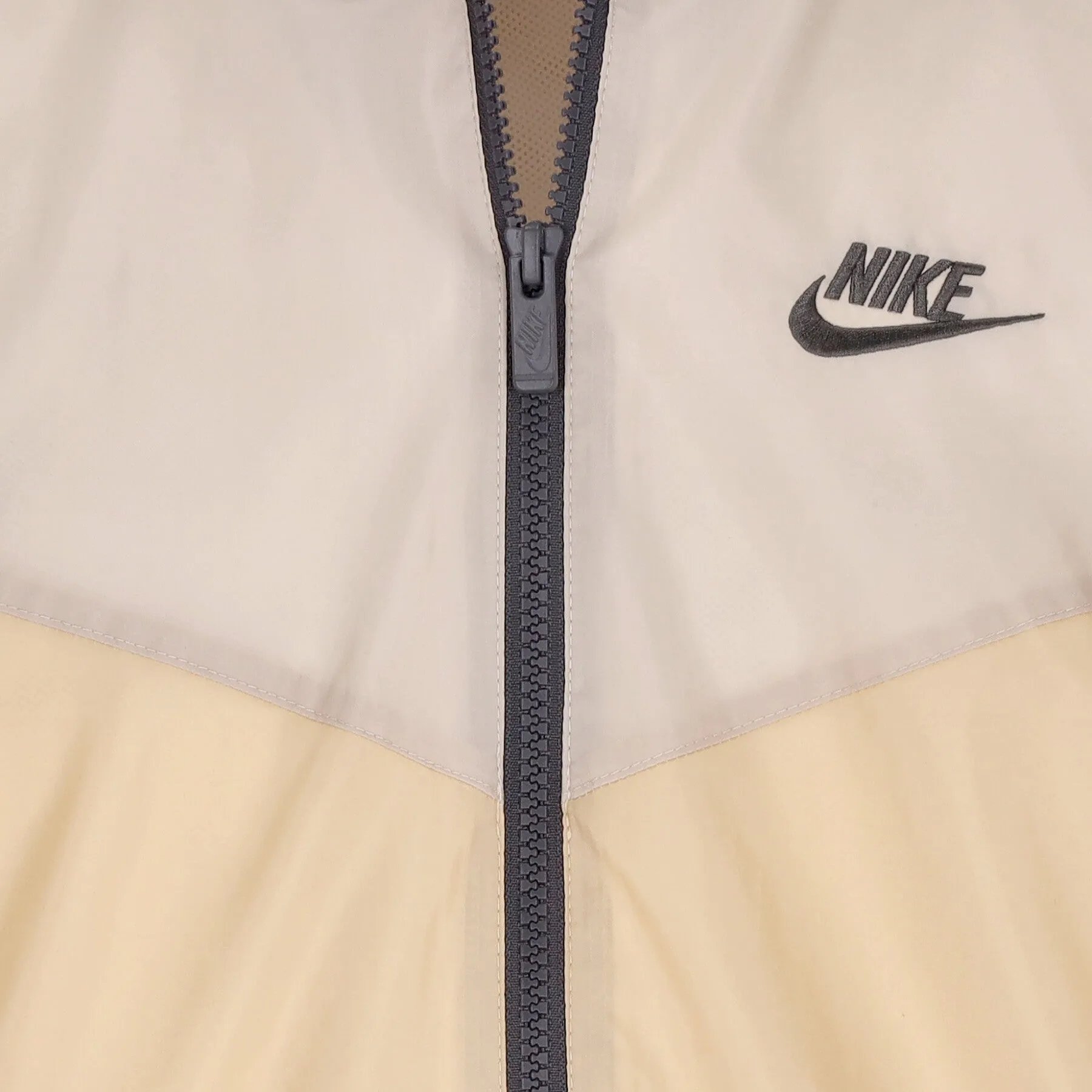 Giacca a Vento Uomo Sportswear Woven Lined Windrunner Hooded Jacket White Onyx/sanddrift/white/medium Ash