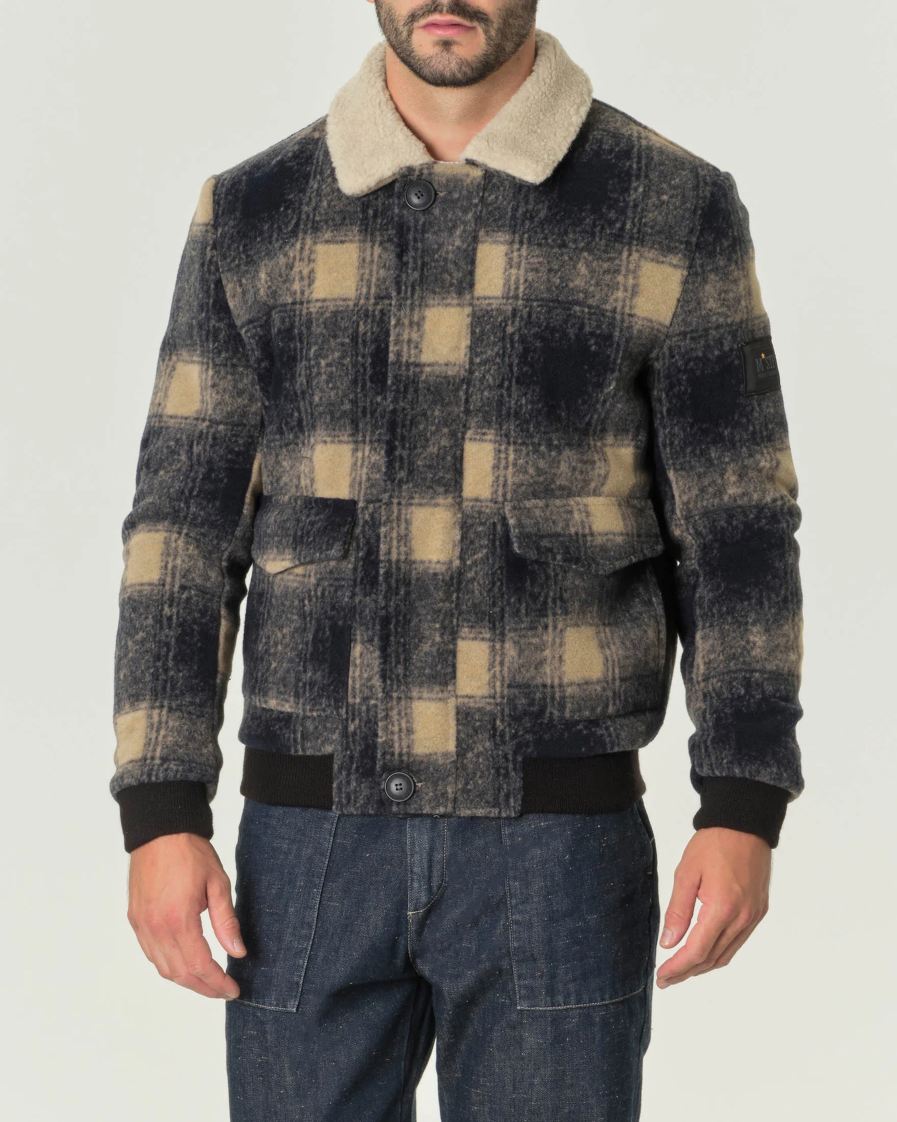 Giacca stile aviatore in tessuto check blu e beige con colletto in orsetto