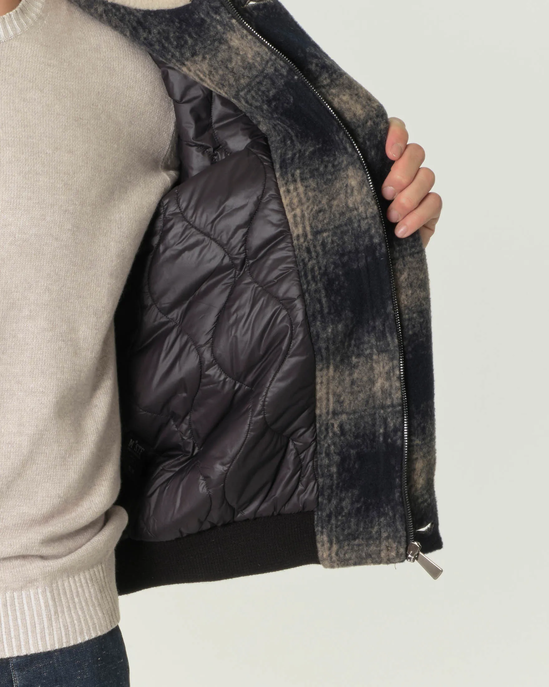 Giacca stile aviatore in tessuto check blu e beige con colletto in orsetto