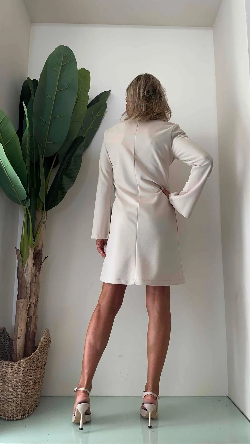 GIORGIA & JHONS - 60240FW23 - ABITO CRAVATTINO SVASATO