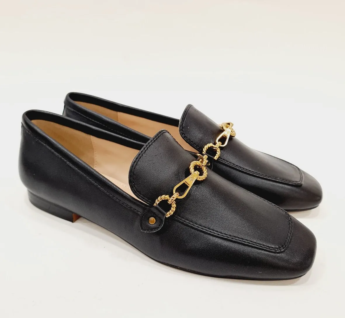 Guess mocassino donna pelle nero con accessorio oro rif.G633