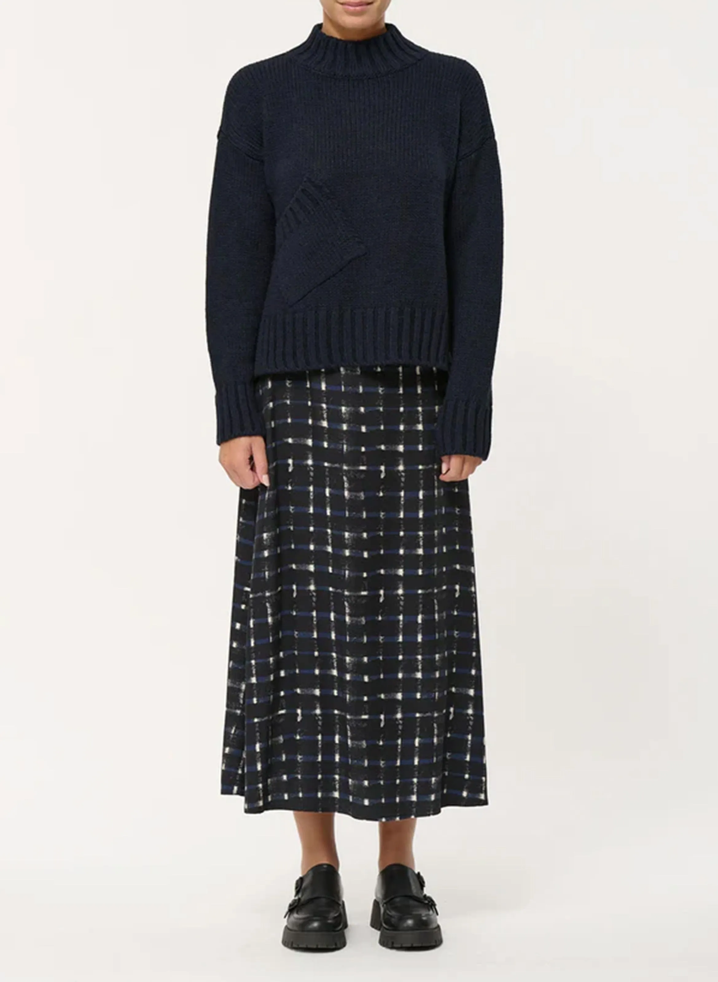  HUMILITY   Maglione ampio a collo alto in filato misto | Blu