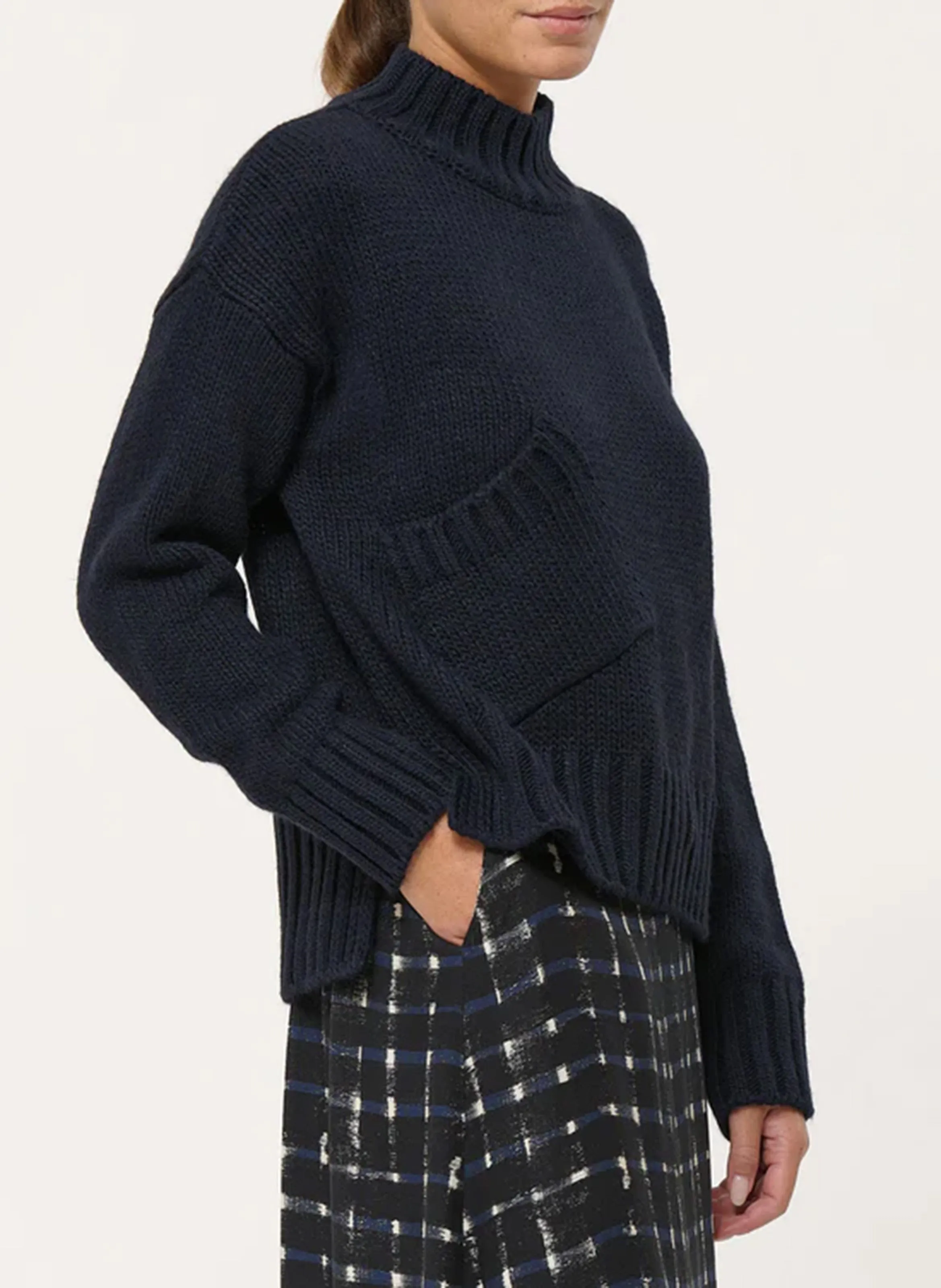 HUMILITY   Maglione ampio a collo alto in filato misto | Blu