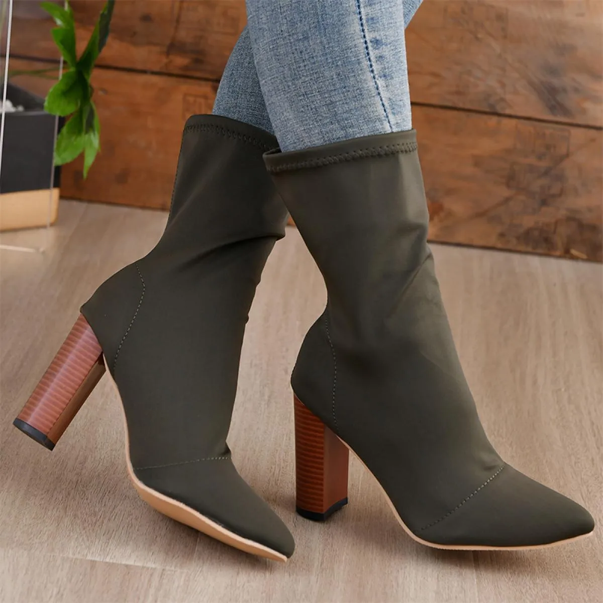 Inverno Tacchi Alti Scarpe Da Donna Grosso Stivaletti Chelsea Alla Caviglia Nuova Tendenza di Moda Pompe 2023 Goth Punta A Punta