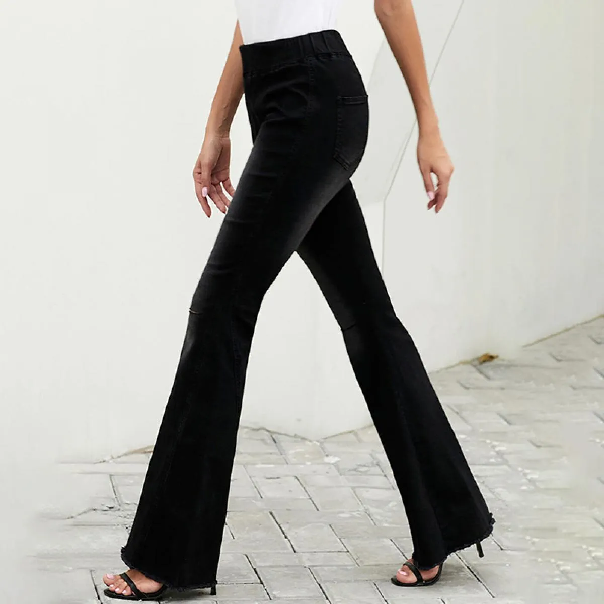 Jeans da donna a vita alta 2023 primavera nuovi pantaloni svasati blu scuro streetwear pantaloni in denim casual jeans con fondo