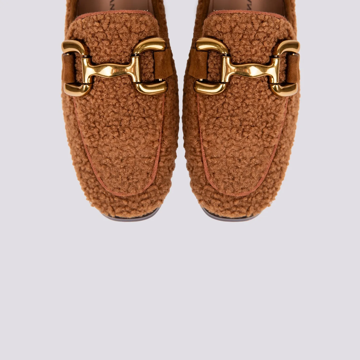 MOCASSINO CON MORSETTO FRONTALE IN TESSUTO BOUCLE MARRONE