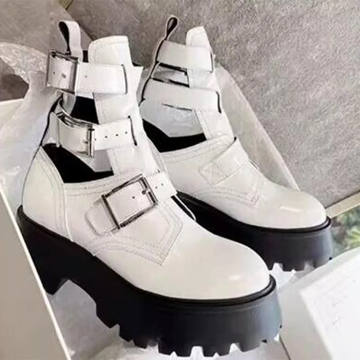 New Trend Summer Platform Donna Stivaletti Chelsea alla caviglia Tacco medio Scarpe alla moda 2023 Goth Stivali da moto casual D