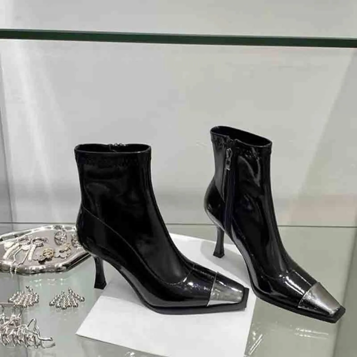 Nuova tendenza inverno donna scarpe con tacco medio tacchi a spillo stivaletti Chelsea 2023 pompe vestito da moda Goth punta qua