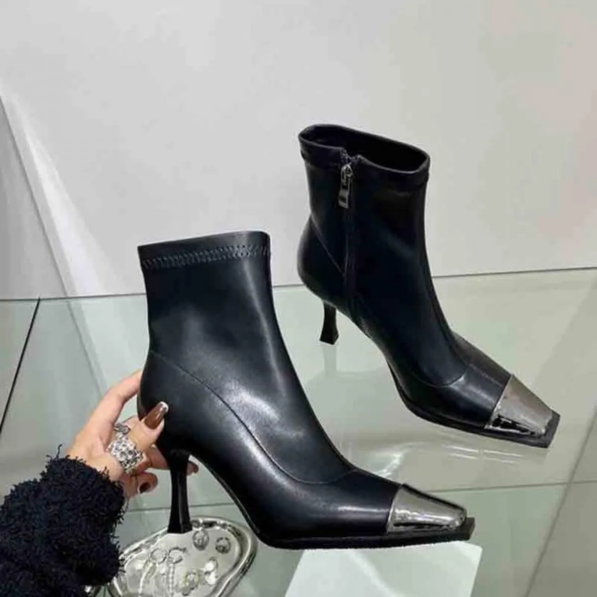 Nuova tendenza inverno donna scarpe con tacco medio tacchi a spillo stivaletti Chelsea 2023 pompe vestito da moda Goth punta qua
