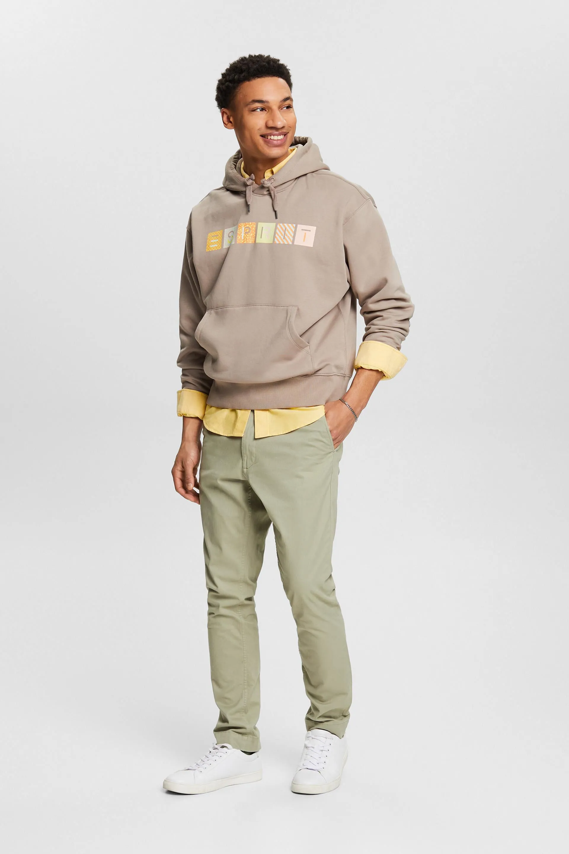 Pantaloni chino con gamba slim