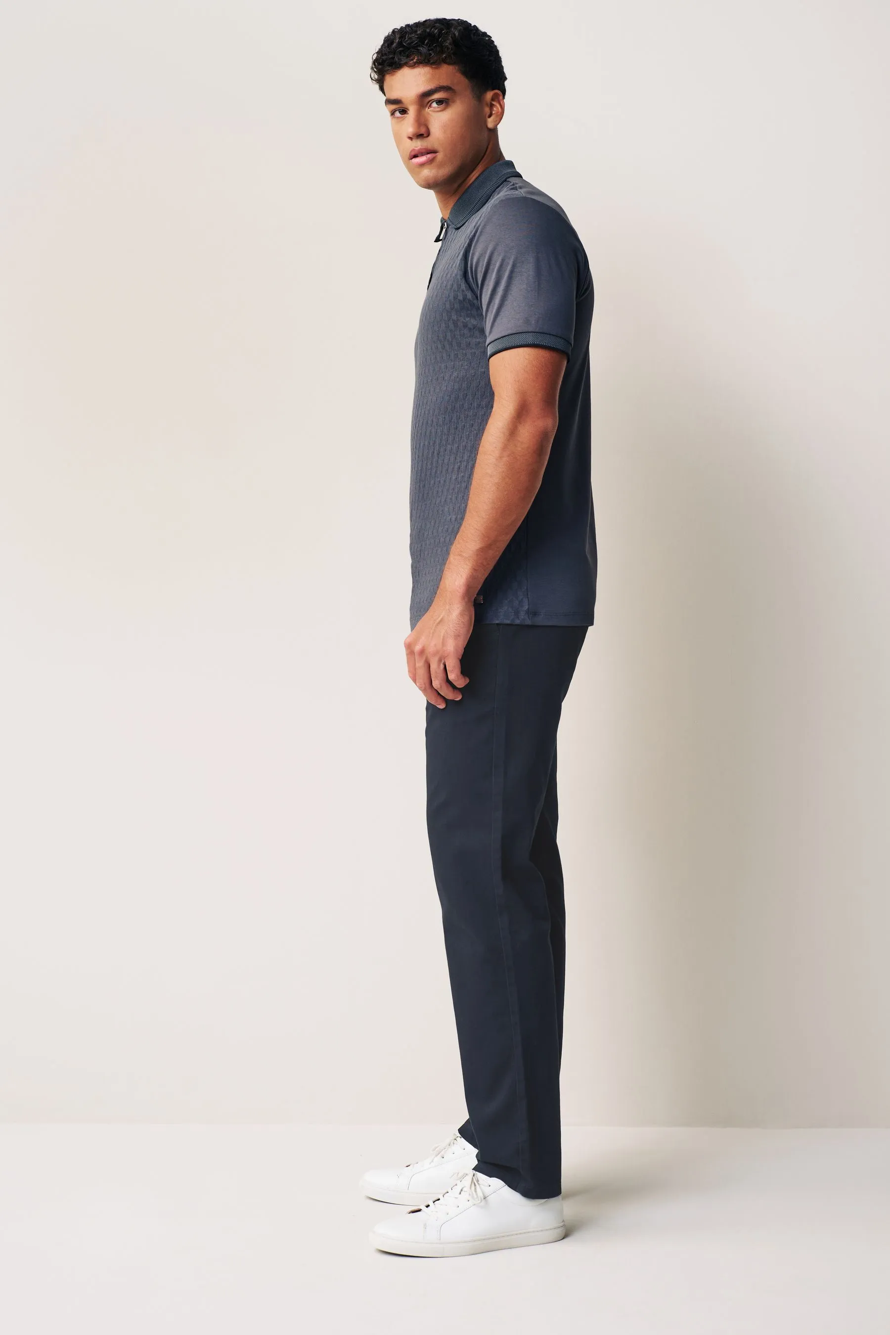 Pantaloni chino vestibilità dritta