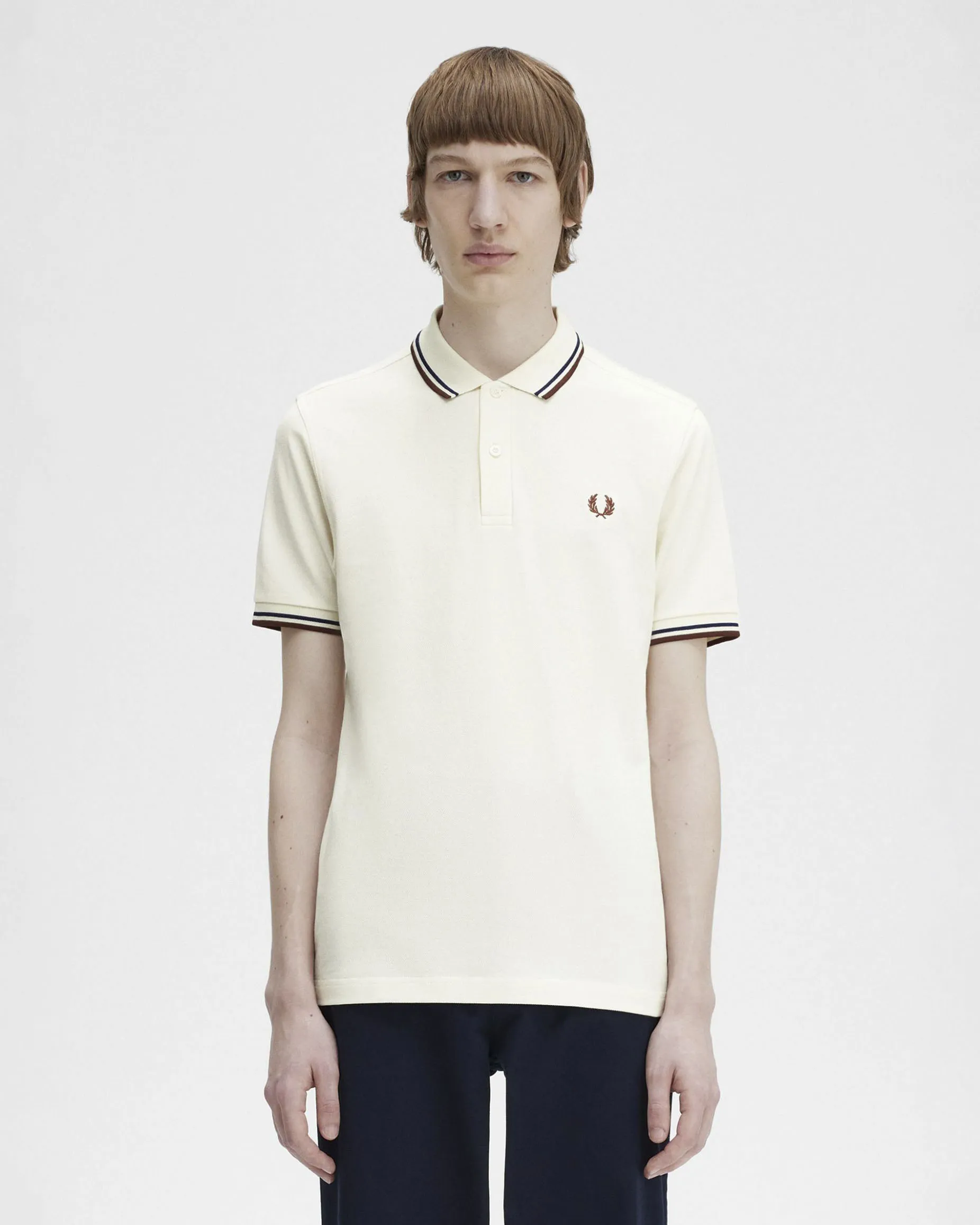 Polo mezza manica color panna con bordino blu e bordeaux