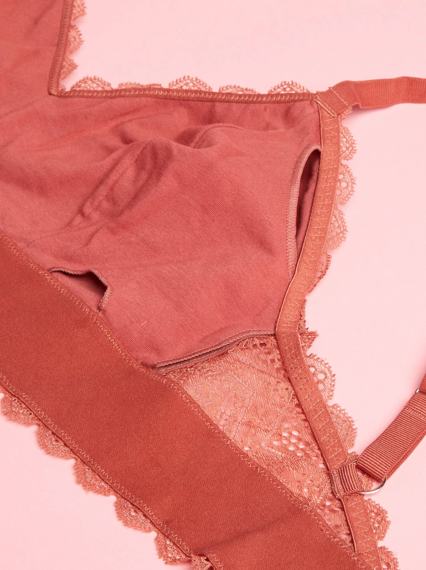 Reggiseno a triangolo postoperatorio - ROSSO