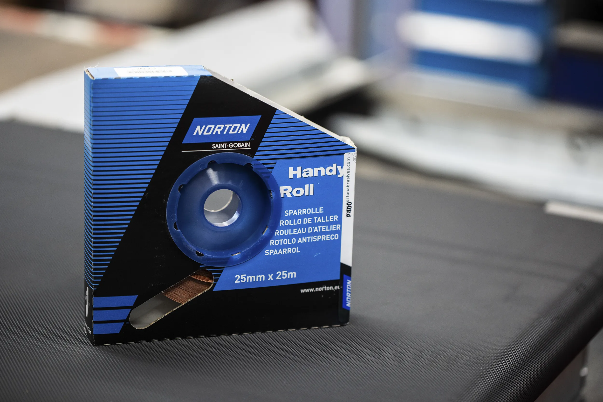 Rotolo di carta vetrata Norton, grana Molto fine P400