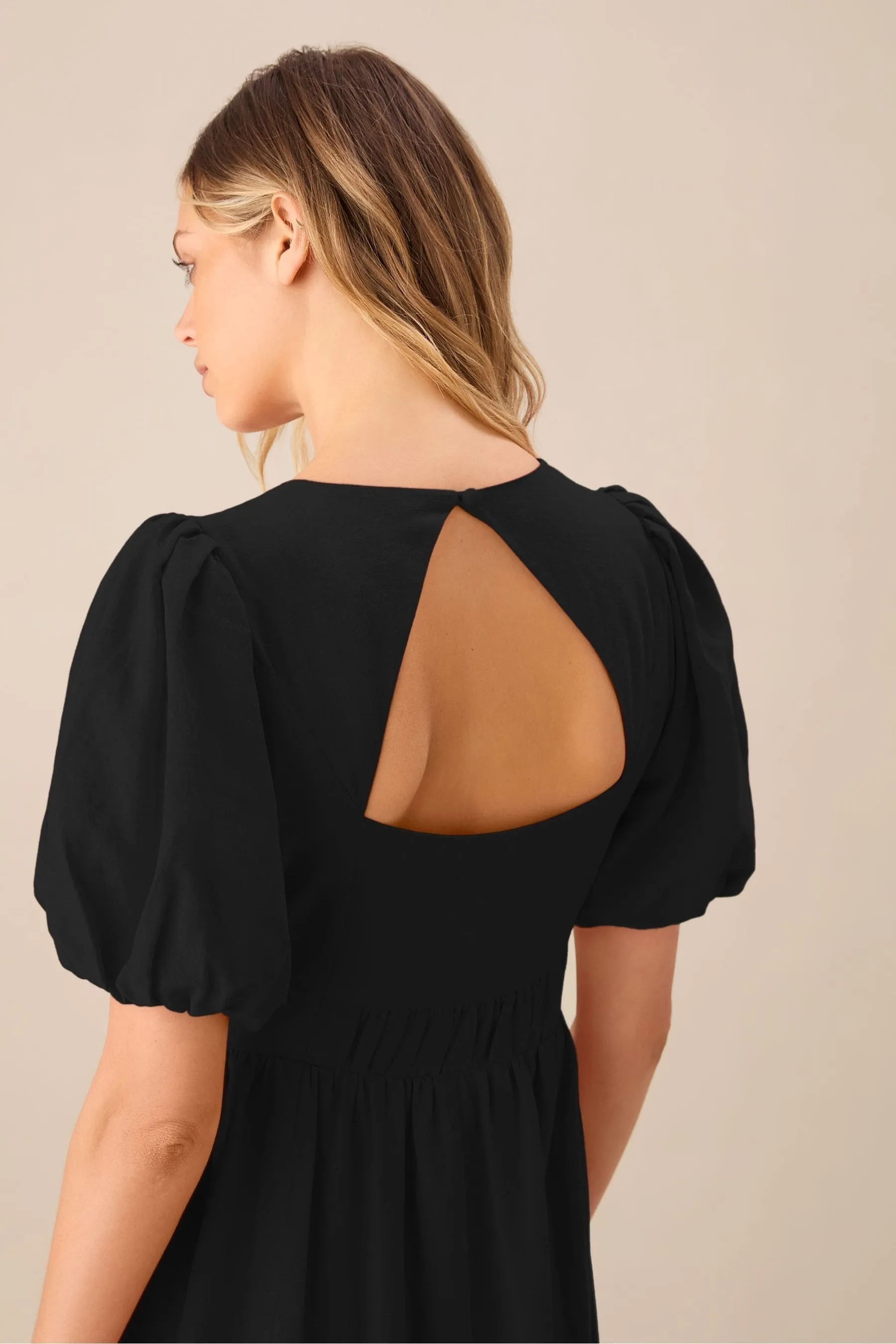 Ro&Zo Linen Blend Puff Sleeve V-Neck Midi Dress