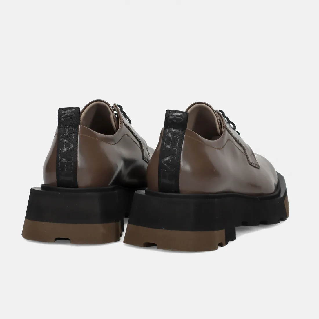 Scarpa derby da donna Fabi tortora in pelle con suola bicolore