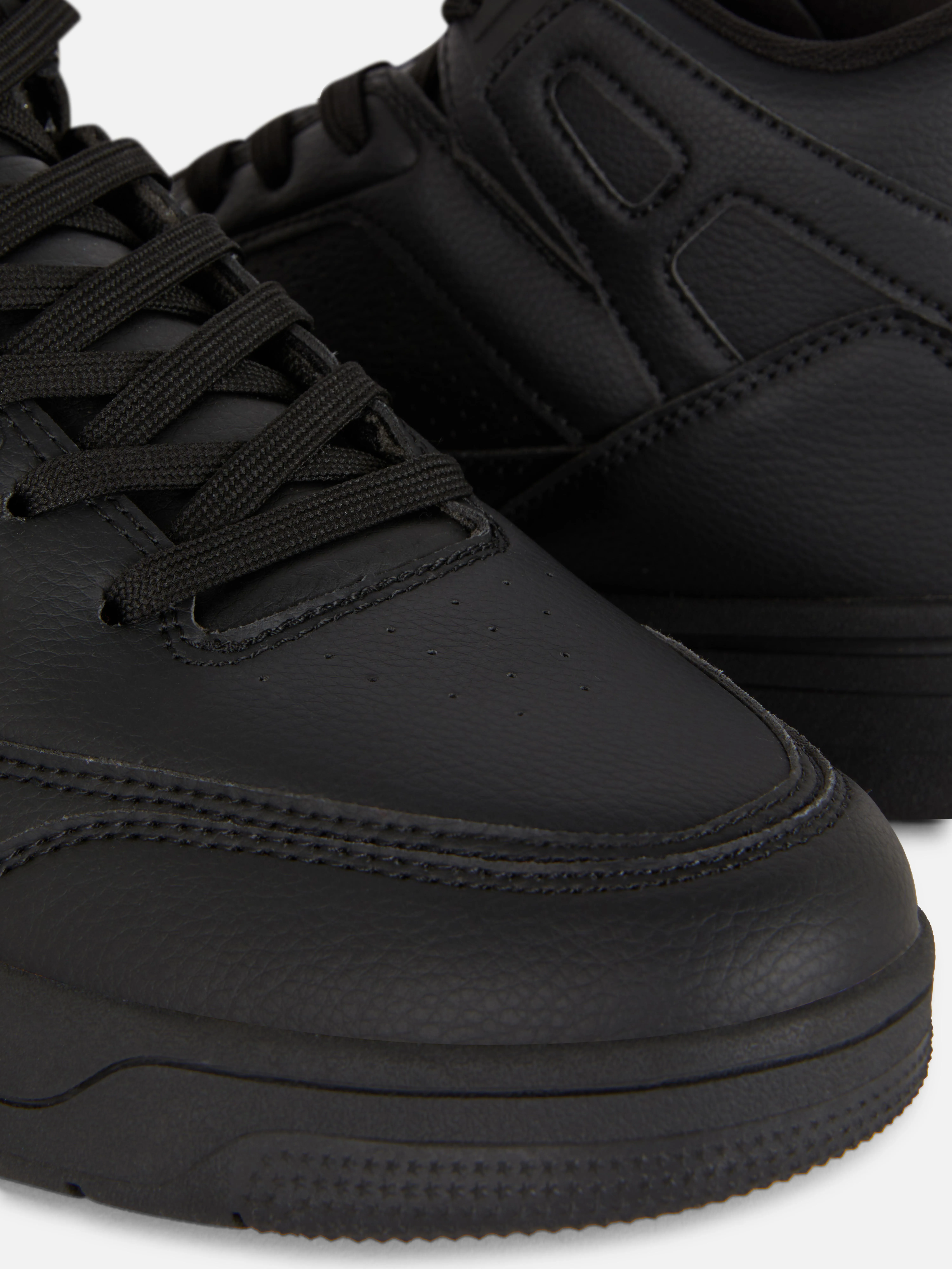 Scarpe da ginnastica alte da basket
