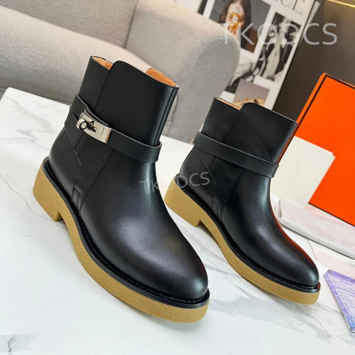 Stivaletti slip on in vera pelle da donna Stivaletti con plateau fatti a mano con fibbia in metallo Stivaletti corti con punta t