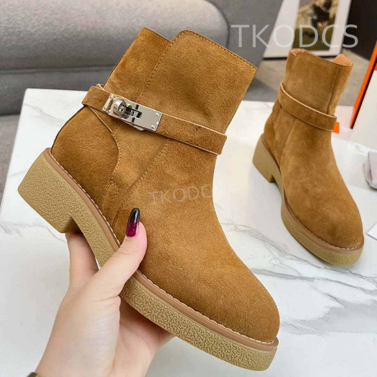 Stivaletti slip on in vera pelle da donna Stivaletti con plateau fatti a mano con fibbia in metallo Stivaletti corti con punta t