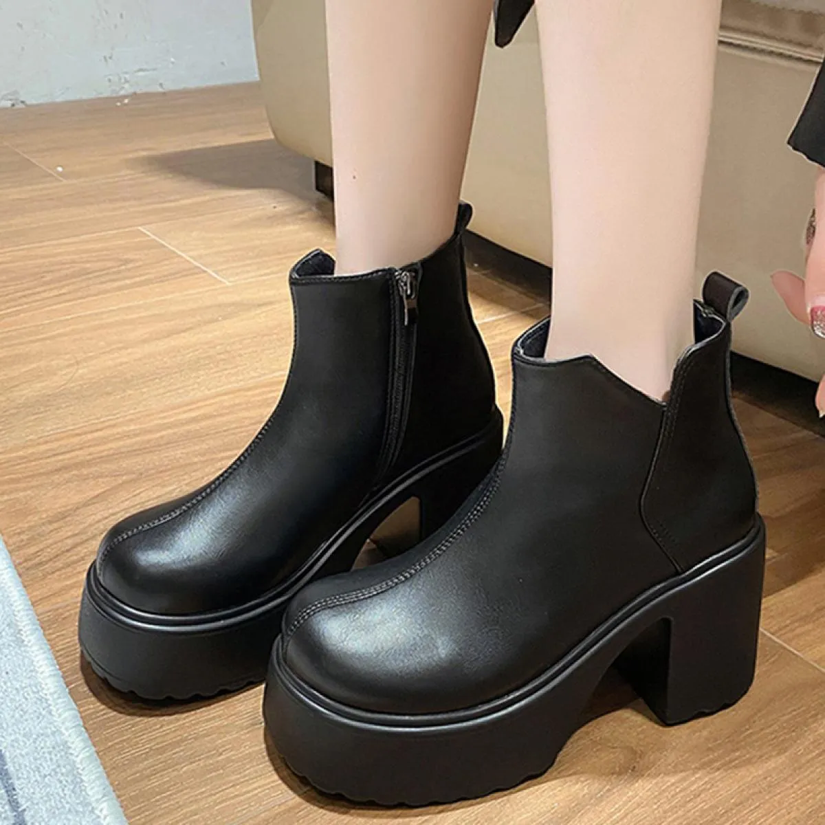 Stivali da moto invernali Scarpe da donna Tacchi alti 2023 Nuovi stivaletti Chelsea da neve Scarpe casual robuste Pompe Goth Lad