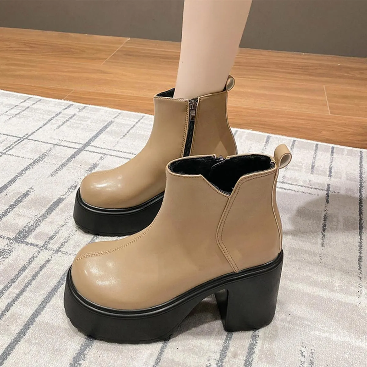 Stivali da moto invernali Scarpe da donna Tacchi alti 2023 Nuovi stivaletti Chelsea da neve Scarpe casual robuste Pompe Goth Lad