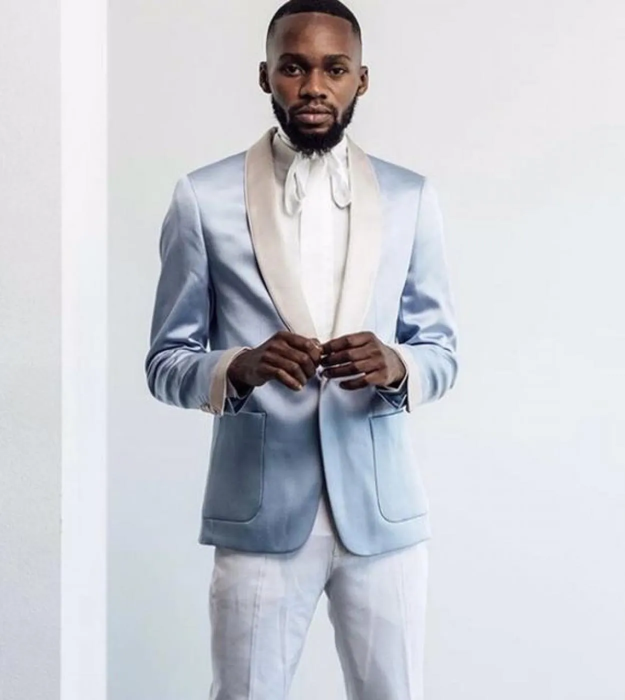 Ultimi Desing Light Blue Satin Uomo Abiti Costume Homme Smoking Groomsmen Matrimonio Terno Masculino Slim 2 Pezzi giacca  p