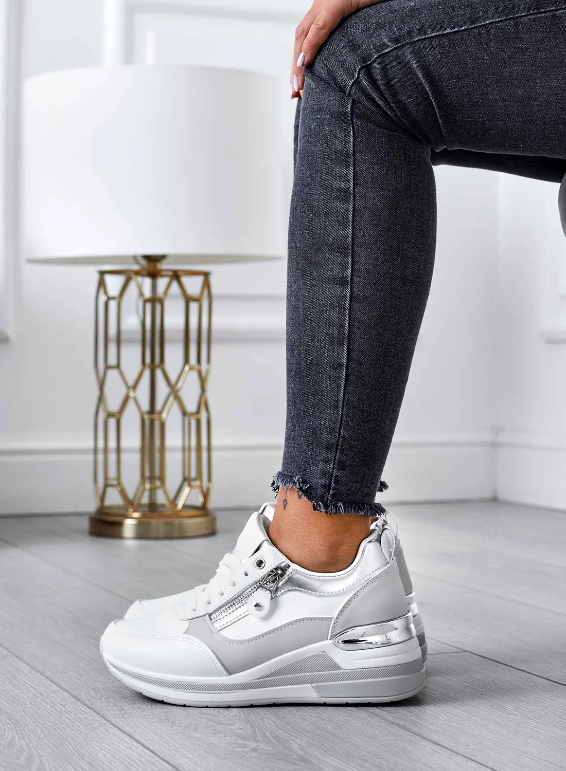 VALENTINA - Sneakers bianche con inserti argento