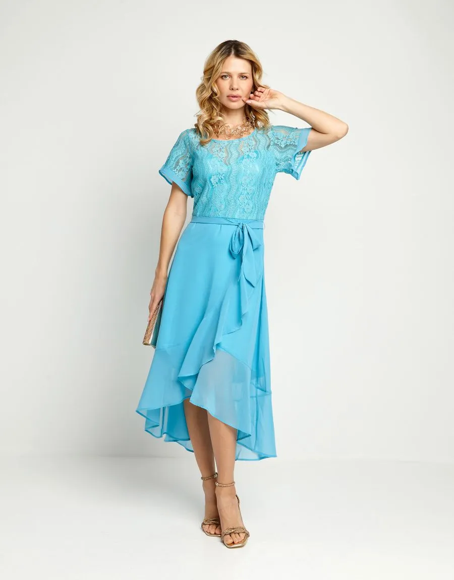 Vestito con pizzo e balze