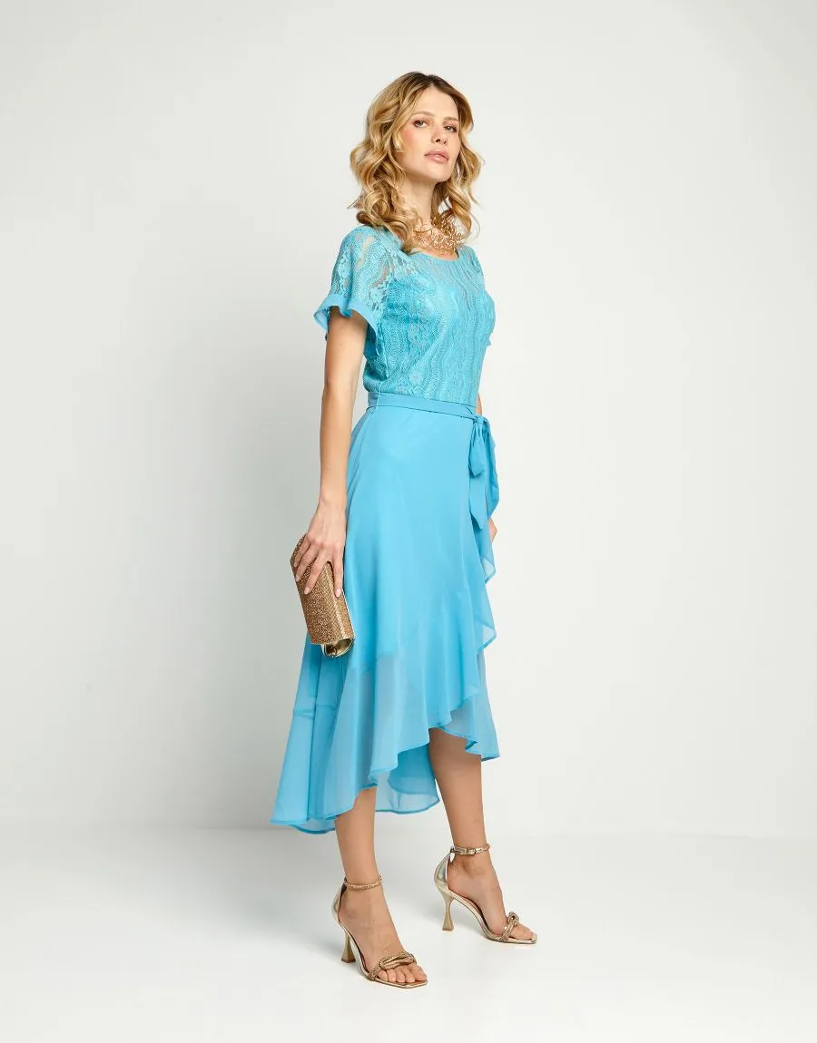 Vestito con pizzo e balze