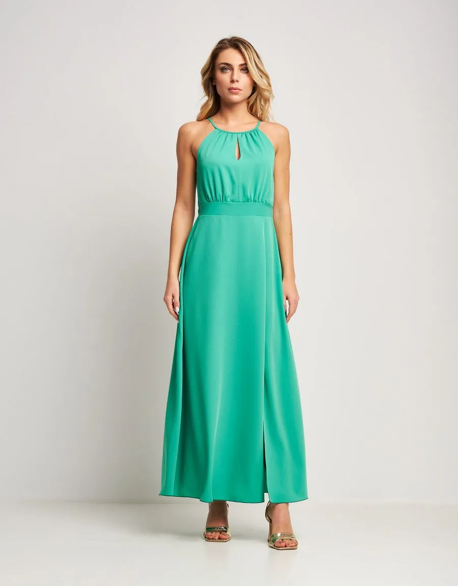 Vestito con scollo e drappeggio
