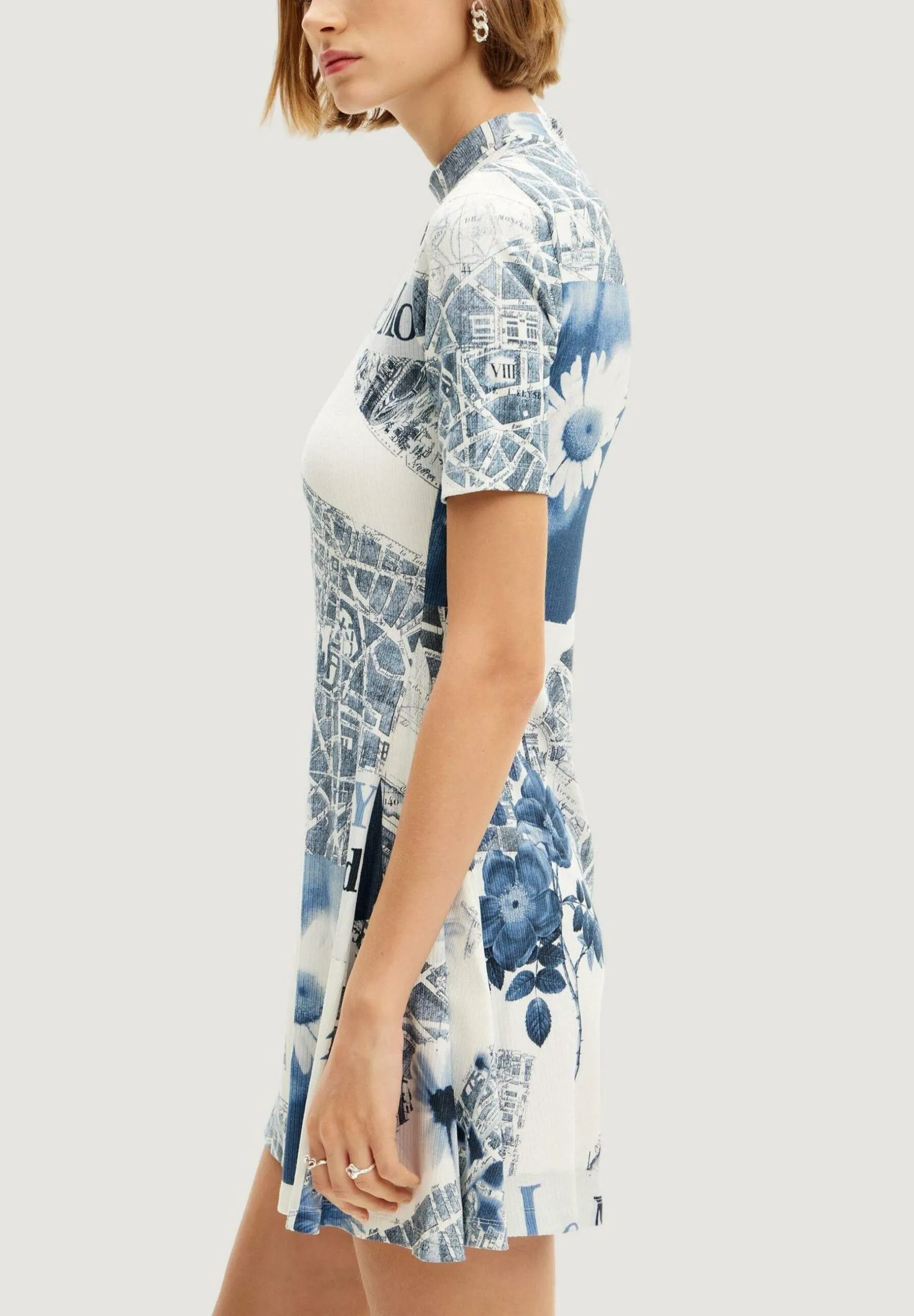 Vestito corto Desigual CLAVELITOS Bianco