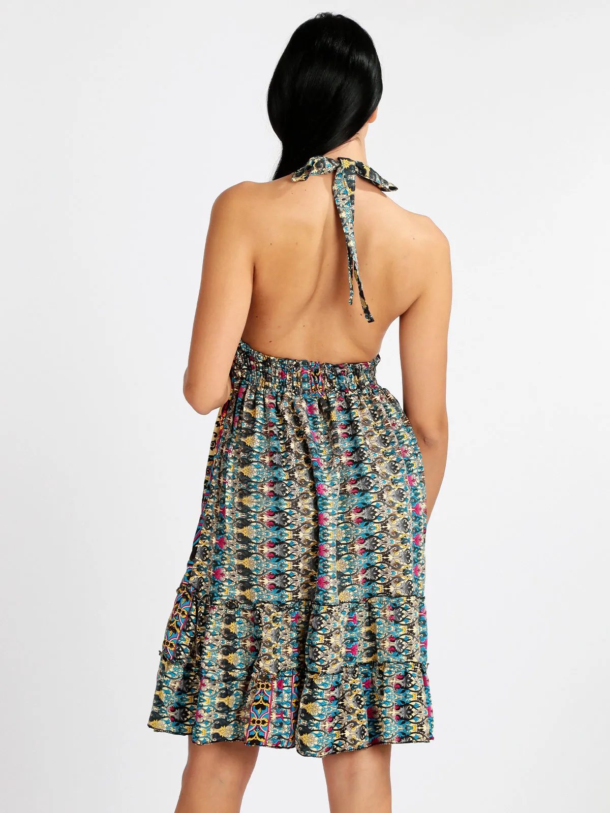 Vintage Girl Hochgeschlossenes Damenkleid aus Seide