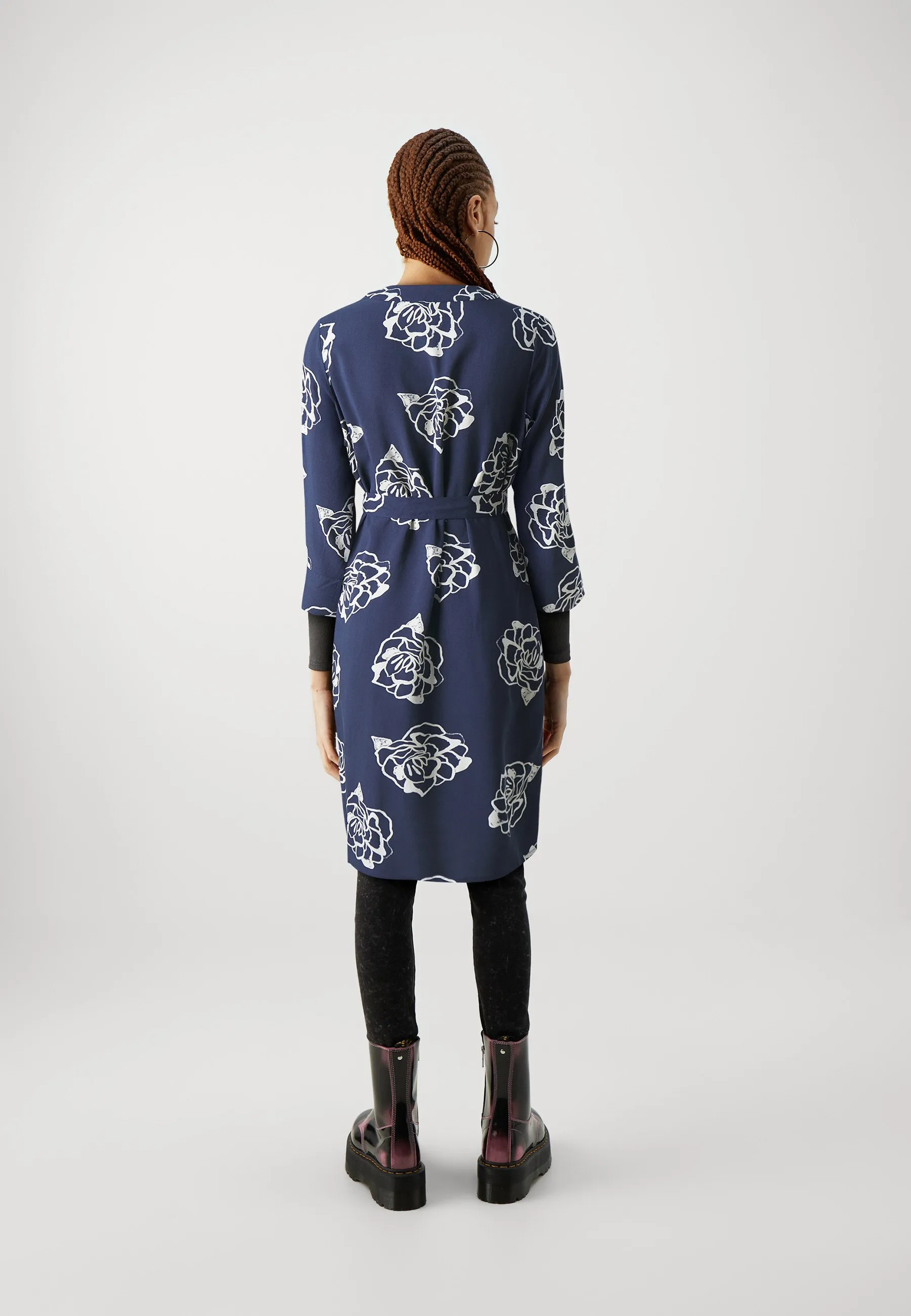 VMEASY BELOW KNEE KIMONO - Giacca leggera